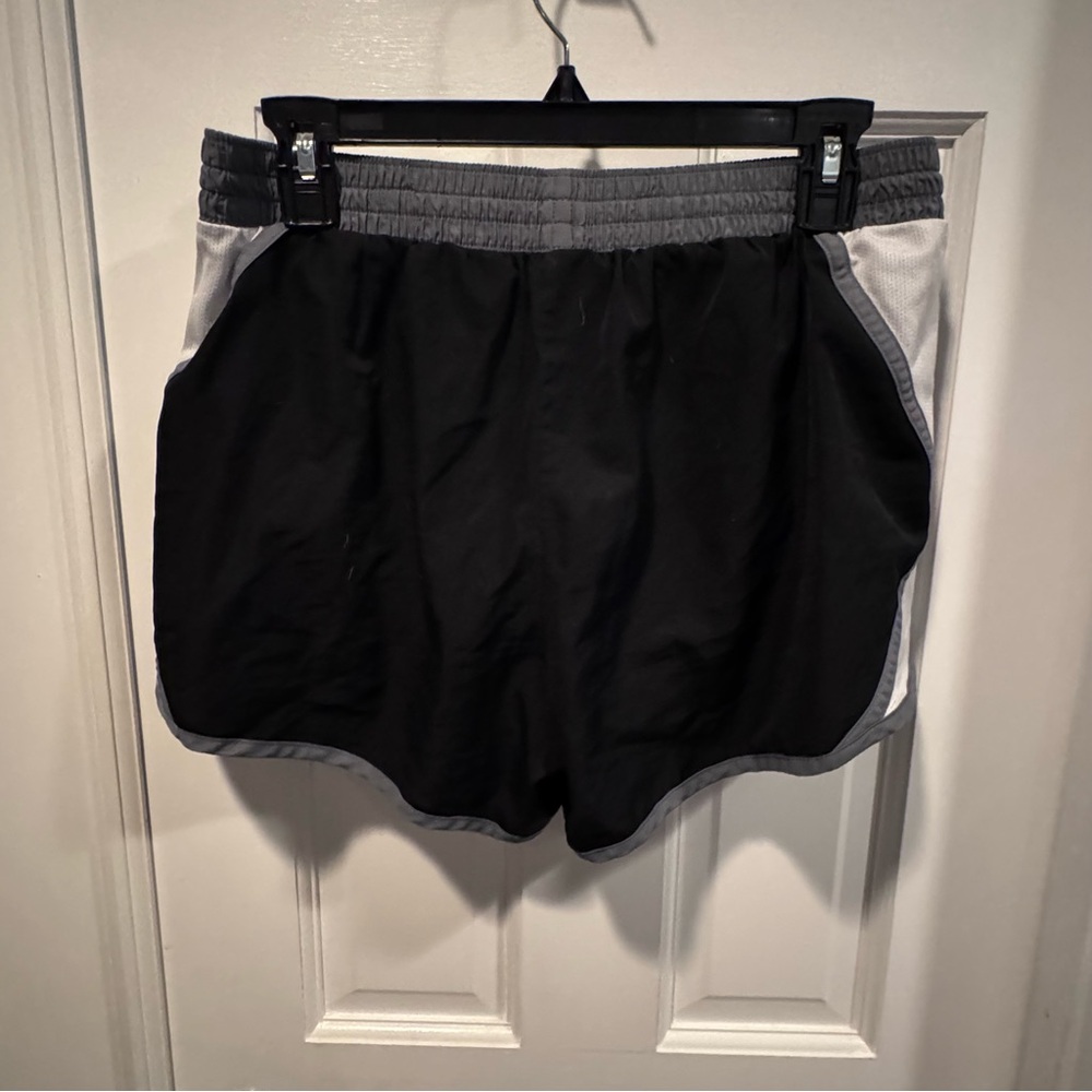 Champion Athletic Running Shorts Black Gray Mesh Lining Size L‎